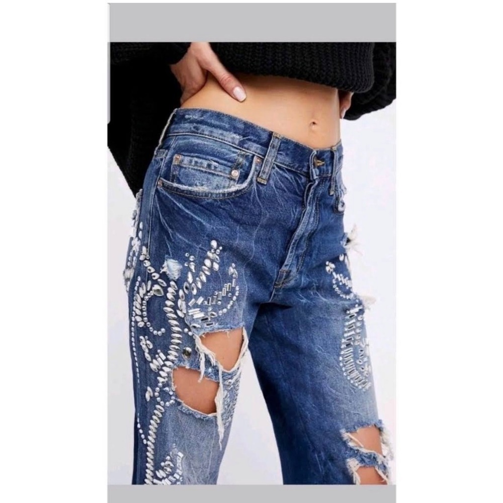 FREE PEOPLE Oversized Boyfriend Crystal Embellished Button Fly ripped Je…